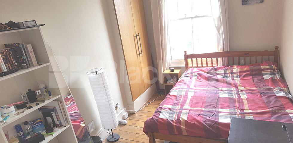 			LARGE 3 / 4 BED ON A TREE LINED STREET!, 4 Bedroom, 1 bath, 1 reception Flat			 Gaisford Street, KENTISH TOWN